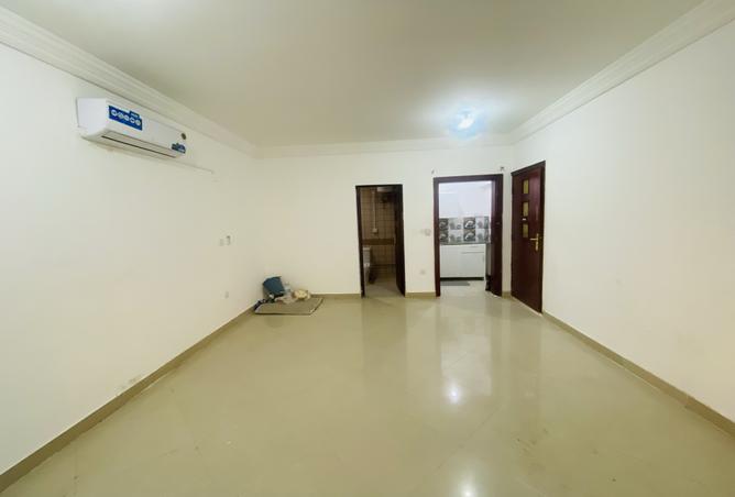 999946 - Property Image 2