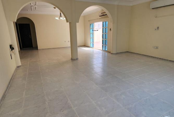 951042 - Property Image 3