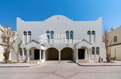 Compound - 5 Bedrooms - 4 Bathrooms for rent in Al Hadara Street - Al Thumama - Doha