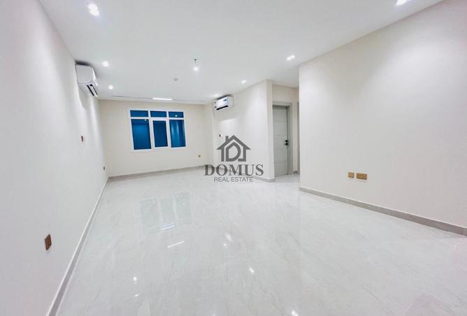 955828 - Property Main Image