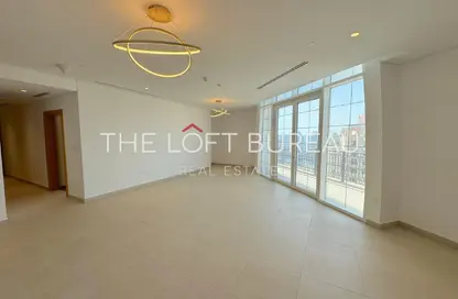 Apartment - 3 Bedrooms - 5 Bathrooms for rent in Floresta Gardens - Floresta Gardens - The Pearl Island - Doha