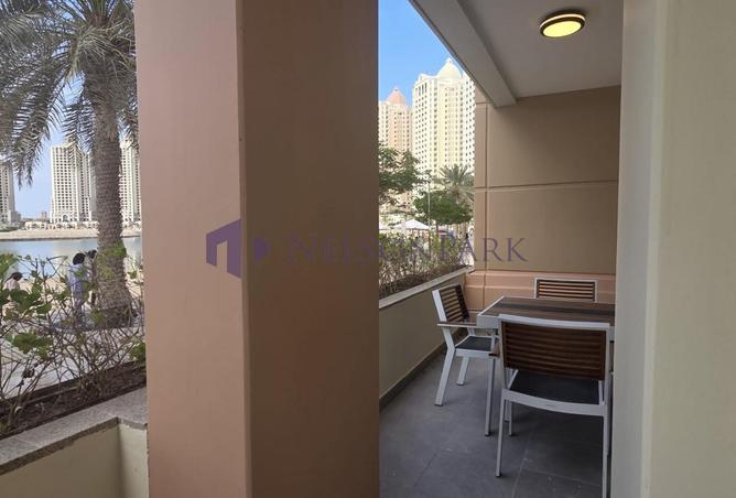 989876 - Property Image 2