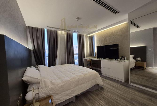 982455 - Property Image 3