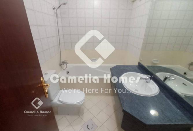 953749 - Property Image 2