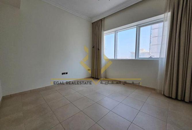 933948 - Property Image 3