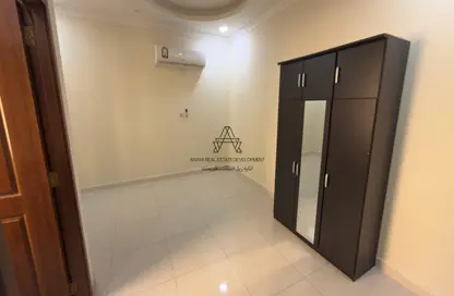 Villa - Studio - 1 Bathroom for rent in Abu Hamour - Doha