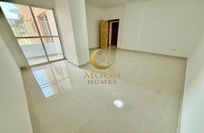Apartment - 2 Bedrooms - 1 Bathroom for rent in Al Sadd Road - Al Sadd - Doha