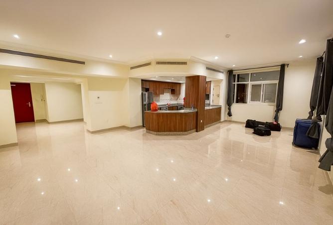 979650 - Property Image 2