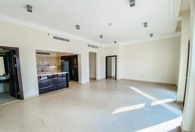 914432 - Property Image 2