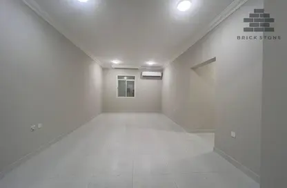 Apartment - 2 Bedrooms - 2 Bathrooms for rent in Musheireb Tower - Musheireb - Musheireb - Doha
