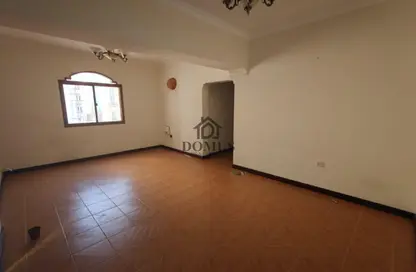 Apartment - 2 Bedrooms - 2 Bathrooms for rent in Anas Street - Fereej Bin Mahmoud North - Fereej Bin Mahmoud - Doha