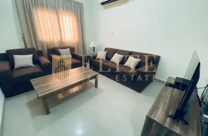 Apartment - 2 Bedrooms - 2 Bathrooms for rent in Bin Omran 28 - Fereej Bin Omran - Doha