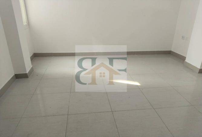 982792 - Property Image 3