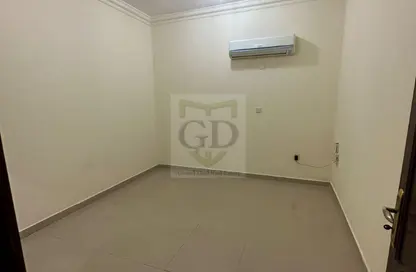 Apartment - Studio - 1 Bathroom for rent in Abu Hamour - Doha