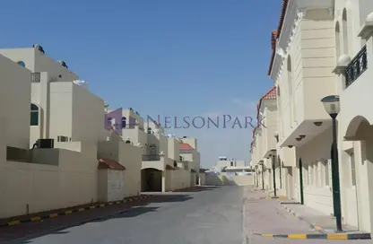 مجمع سكني - 5 غرف نوم - 5 حمامات للايجار في فلل النجمة - جنوب مويثر - منطقة مويثر - الدوحة