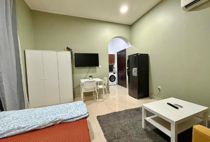 967733 - Property Image 3