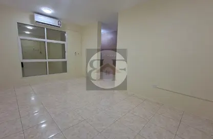 Apartment - 1 Bedroom - 1 Bathroom for rent in Salaja Street - Doha Al Jadeed - Doha
