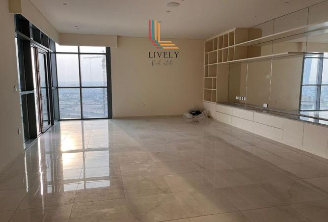 979805 - Property Image 2