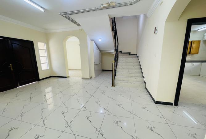 954391 - Property Image 3