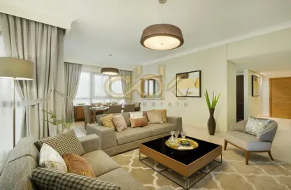 Living Room image for: Apartment - 2 Bedrooms - 4 Bathrooms for rent in Al Jazeera Street - Fereej Bin Mahmoud North - Fereej Bin Mahmoud - Doha, Image 1