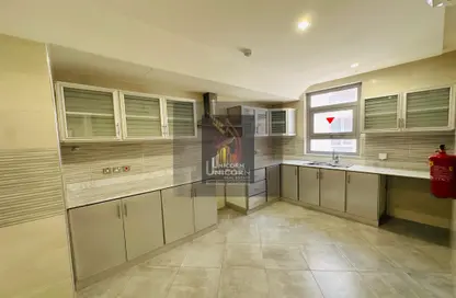 Apartment - 2 Bedrooms - 3 Bathrooms for rent in Al Nasr Street - Al Nasr - Doha