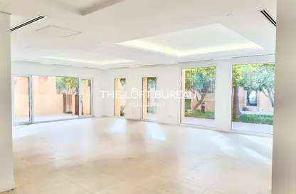فيلا - 4 غرف نوم - 5 حمامات للايجار في فلل واست باي لاغون - وست باي لاجون - بحيرة وست لاجون - الدوحة
