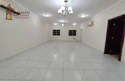 Apartment - 3 Bedrooms - 3 Bathrooms for rent in Al Mansoura - Doha