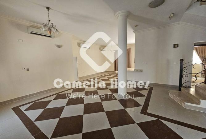 978986 - Property Image 2