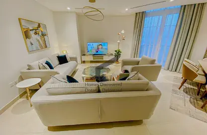 Apartment - 2 Bedrooms - 4 Bathrooms for rent in Floresta Gardens - Floresta Gardens - The Pearl Island - Doha