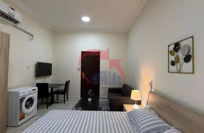 Apartment - Studio - 1 Bathroom for rent in Old Airport Road - Old Airport Road - Doha Apartment - Studio - 1 Bathroom for rent in Old Airport Road - Old Airport Road - Doha