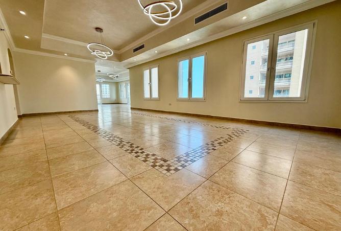 949181 - Property Image 3