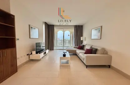 Apartment - 1 Bedroom - 2 Bathrooms for rent in Viva West - Viva Bahriyah - The Pearl Island - Doha