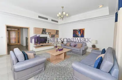 مجمع سكني - 3 غرف نوم - 4 حمامات للايجار في شارع الدانة - مريخ - المريخ - الدوحة