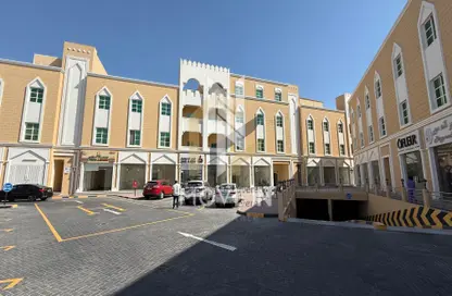 Shop - Studio - 1 Bathroom for rent in Sheikha Houda Compound - Al Gharrafa - Doha