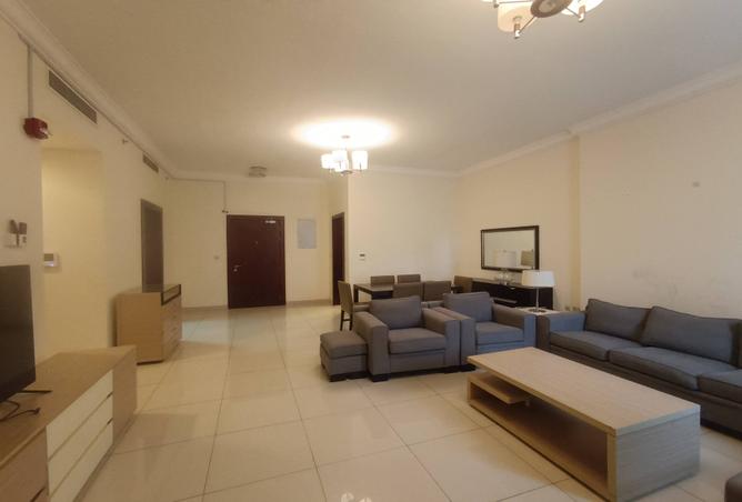 992146 - Property Image 3