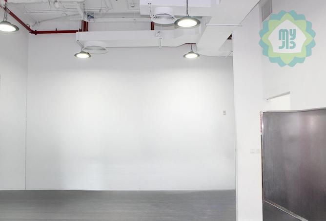 932451 - Property Image 3