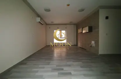 Apartment - 2 Bedrooms - 2 Bathrooms for rent in Al Mansoura - Al Mansoura - Doha