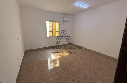 Villa - Studio - 1 Bathroom for rent in Ain Khalid Gate - Ain Khaled - Doha