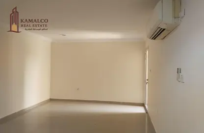 Apartment - 2 Bedrooms - 2 Bathrooms for rent in Al Muntazah Street - Al Muntazah - Doha