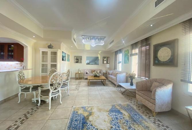 998990 - Property Image 2