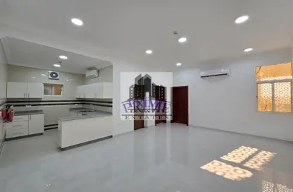 Apartment - 2 Bedrooms - 1 Bathroom for rent in Al Azizia Street - Al Aziziyah - Doha
