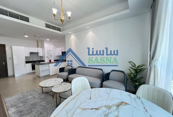 881372 - Property Image 2