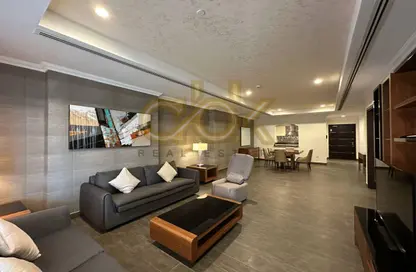 Apartment - 1 Bedroom - 2 Bathrooms for rent in East Porto Drive - Porto Arabia - The Pearl Island - Doha