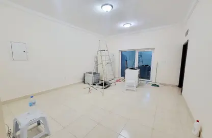 Apartment - 2 Bedrooms - 2 Bathrooms for rent in Fereej Kulaib - Doha