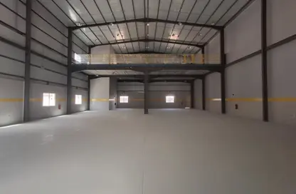 Warehouse - Studio - 7+ Bathrooms for rent in Birkat Al Awamer - Al Wakra