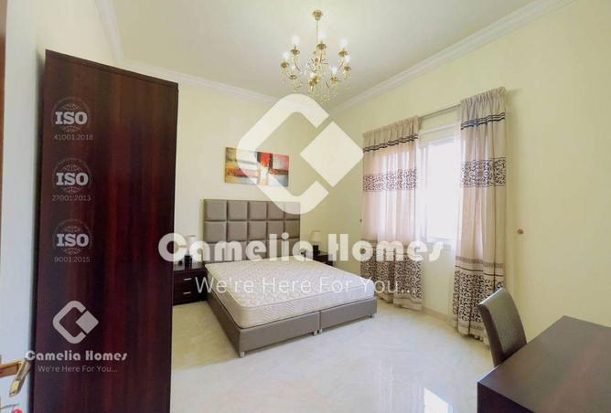 990076 - Property Image 2