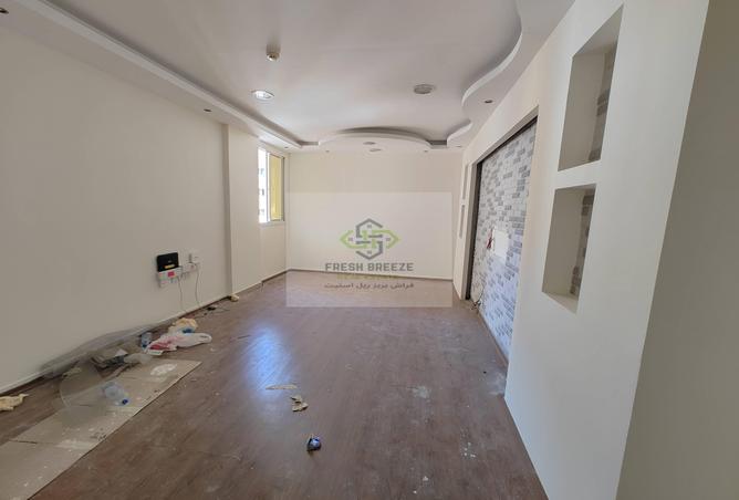 940843 - Property Image 2