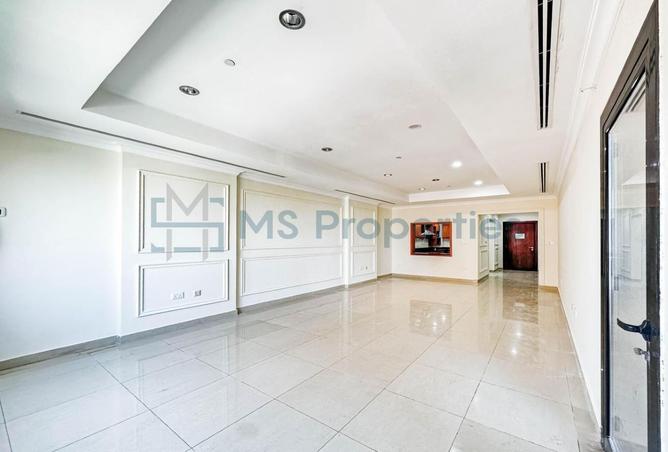 988678 - Property Image 2