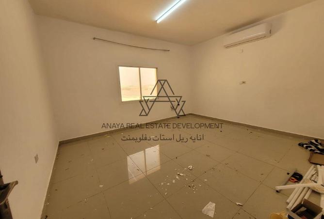 941302 - Property Image 2