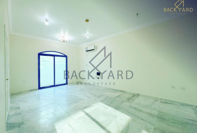 954068 - Property Image 2